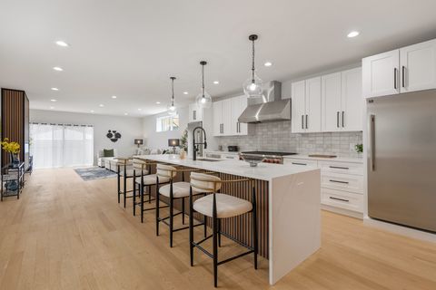 Tiny photo for 1522 W Wolfram Street, Chicago, IL 60657 (MLS # 12323600)