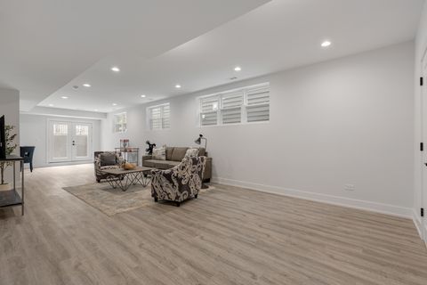 Tiny photo for 1522 W Wolfram Street, Chicago, IL 60657 (MLS # 12323600)