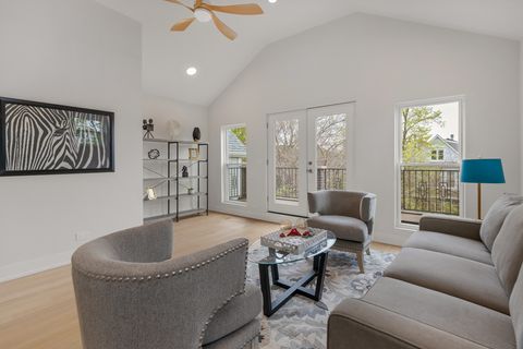 Tiny photo for 1522 W Wolfram Street, Chicago, IL 60657 (MLS # 12323600)