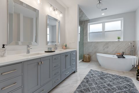 Tiny photo for 1522 W Wolfram Street, Chicago, IL 60657 (MLS # 12323600)
