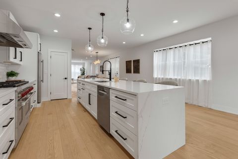 Tiny photo for 1522 W Wolfram Street, Chicago, IL 60657 (MLS # 12323600)