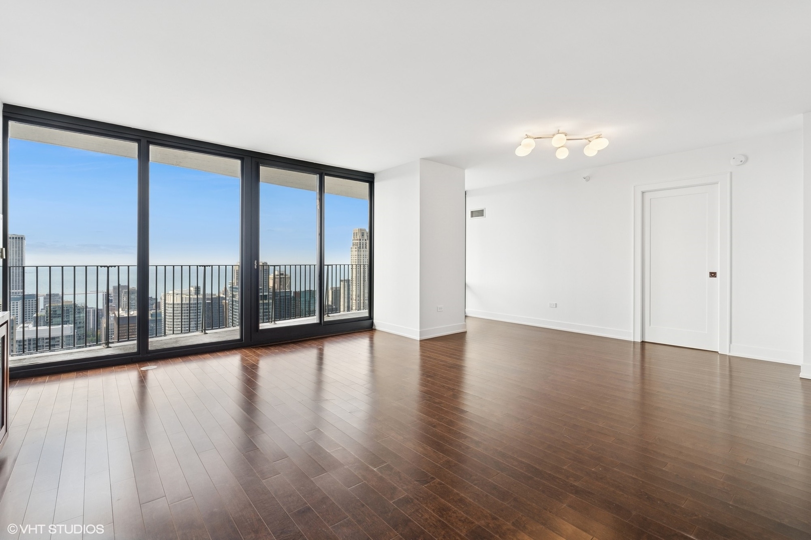 225 N Columbus Drive 6204
