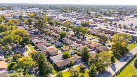 Tiny photo for 7704 S Kilpatrick Avenue, Chicago, IL 60652 (MLS # 12490594)