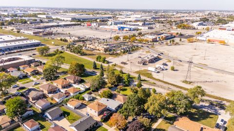 Tiny photo for 7704 S Kilpatrick Avenue, Chicago, IL 60652 (MLS # 12490594)