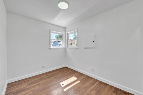 Tiny photo for 7704 S Kilpatrick Avenue, Chicago, IL 60652 (MLS # 12490594)