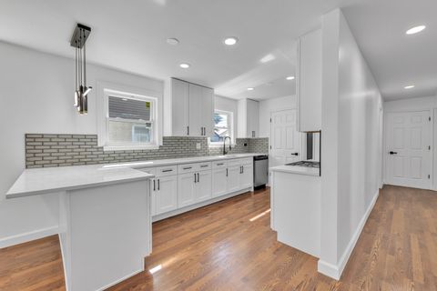 Tiny photo for 7704 S Kilpatrick Avenue, Chicago, IL 60652 (MLS # 12490594)