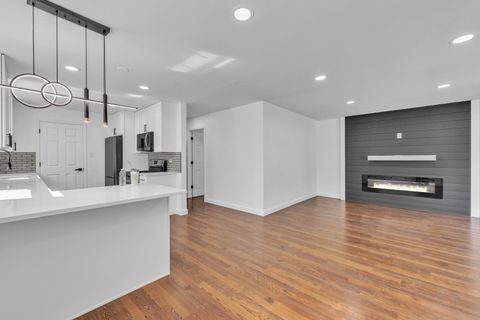 Tiny photo for 7704 S Kilpatrick Avenue, Chicago, IL 60652 (MLS # 12490594)