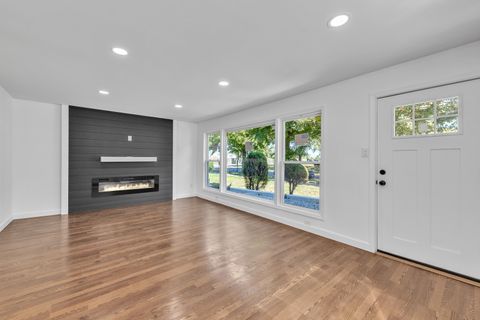 Tiny photo for 7704 S Kilpatrick Avenue, Chicago, IL 60652 (MLS # 12490594)