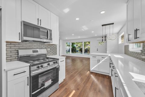 Tiny photo for 7704 S Kilpatrick Avenue, Chicago, IL 60652 (MLS # 12490594)