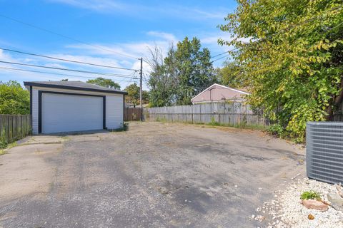 Tiny photo for 7704 S Kilpatrick Avenue, Chicago, IL 60652 (MLS # 12490594)