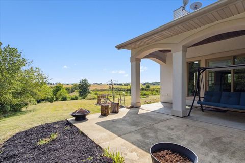 Tiny photo for 638 W Cedarville Road, Freeport, IL 61032 (MLS # 12565957)