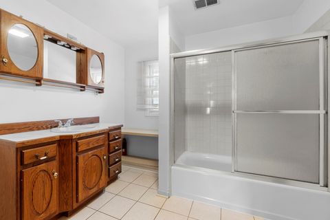 Tiny photo for 819 S Fairfield Avenue, Lombard, IL 60148 (MLS # 12429650)
