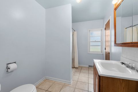 Tiny photo for 819 S Fairfield Avenue, Lombard, IL 60148 (MLS # 12429650)