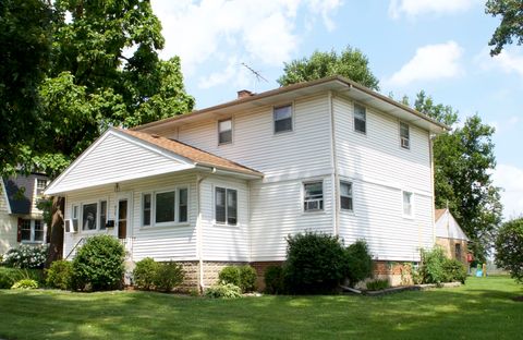 Photo of 819 S Fairfield Avenue, Lombard, IL 60148 (MLS # 12429650)