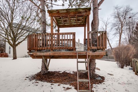 Tiny photo for 597 Treetop Lane, Gurnee, IL 60031 (MLS # 12560010)