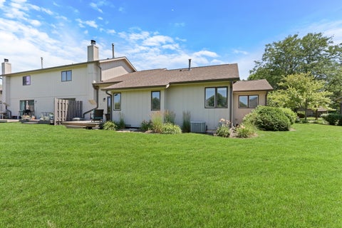 Tiny photo for 826 Shakespeare Drive #30, Grayslake, IL 60030 (MLS # 12706141)
