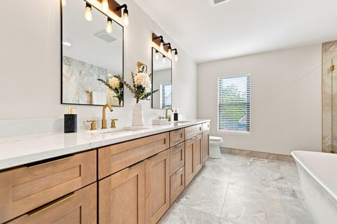 Tiny photo for 11173 S Longwood Drive, Chicago, IL 60643 (MLS # 12760500)