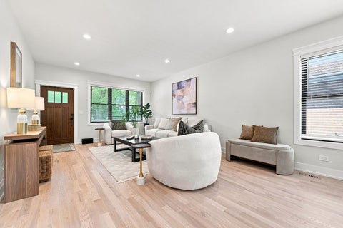 Tiny photo for 11173 S Longwood Drive, Chicago, IL 60643 (MLS # 12760500)