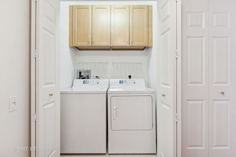 Tiny photo for 25 E Superior Street #2405, Chicago, IL 60611 (MLS # 12527765)