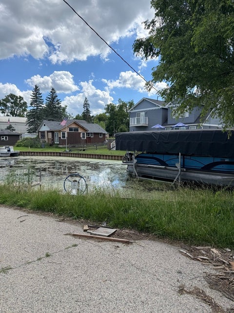 Tiny photo for 39495 N Forest Avenue, Antioch, IL 60002 (MLS # 12685835)