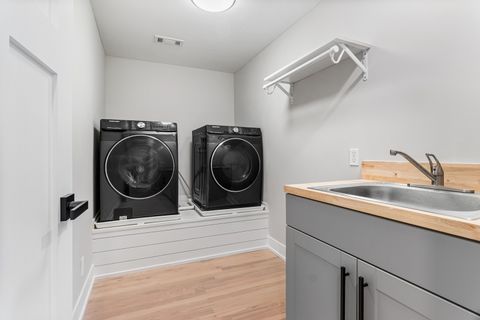 Tiny photo for 5221 W Cornelia Avenue, Chicago, IL 60641 (MLS # 12507248)