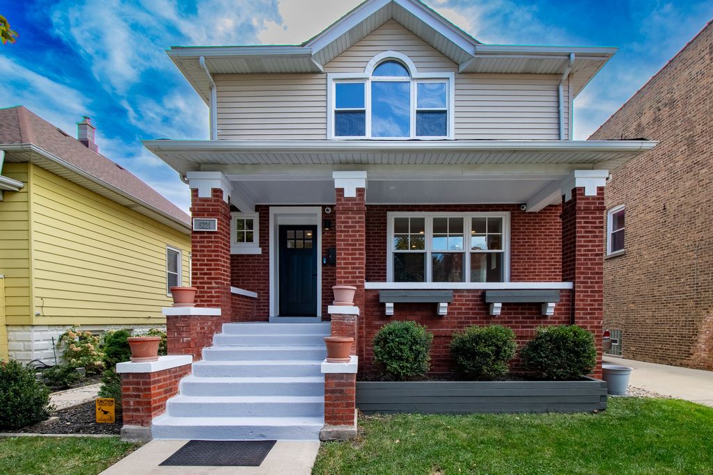 Photo for 5221 W Cornelia Avenue, Chicago, IL 60641 (MLS # 12507248)