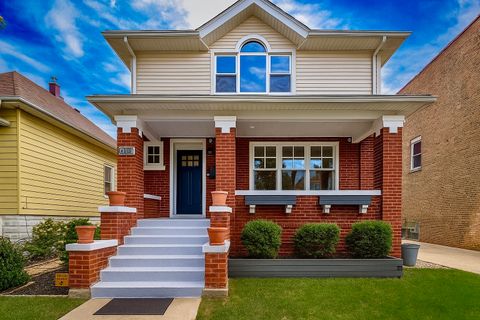 Photo of 5221 W Cornelia Avenue, Chicago, IL 60641 (MLS # 12507248)