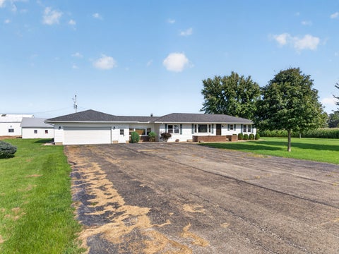 Tiny photo for 3560 E 14th Road, Ottawa, IL 61350 (MLS # 12741188)