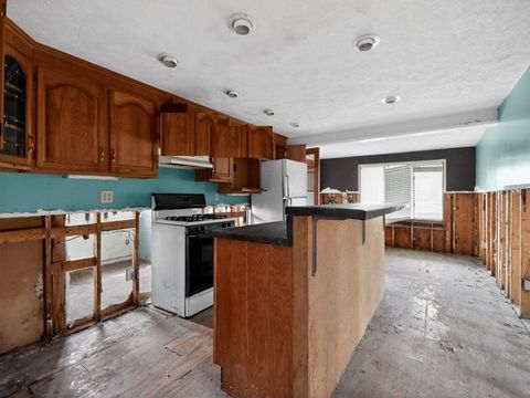 Tiny photo for 5801 Oakcrest Road, Springfield, IL 62707 (MLS # 12618851)