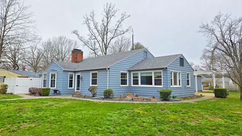 Tiny photo for 630 Short Street, Centralia, IL 62801 (MLS # 12585237)