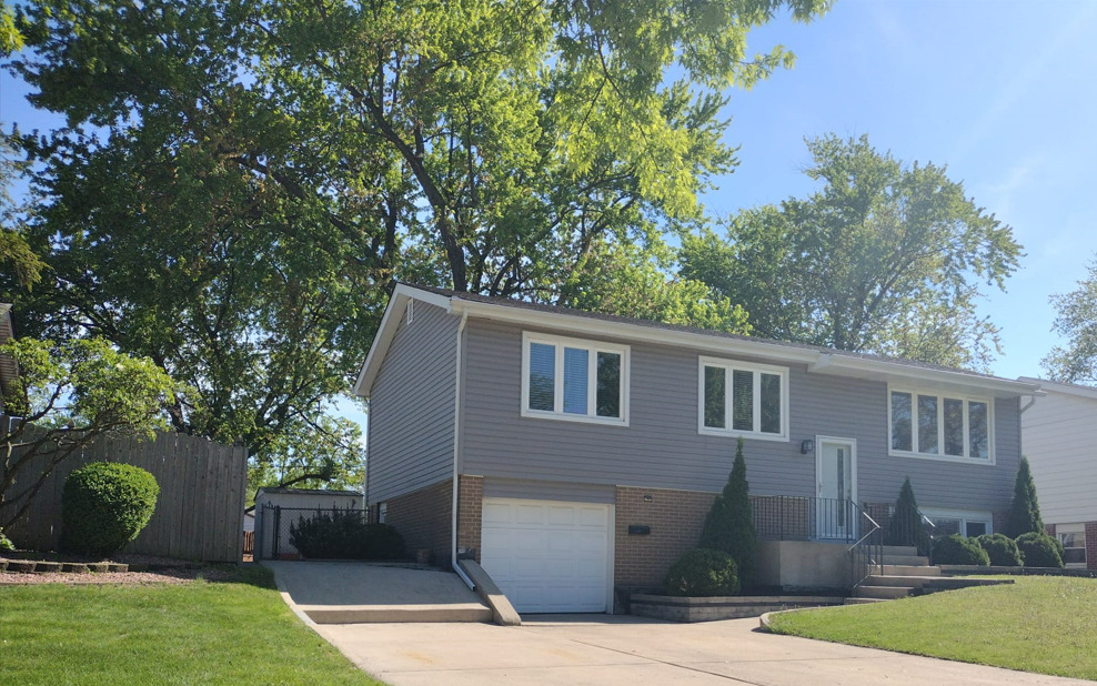 8907 W 91st Place