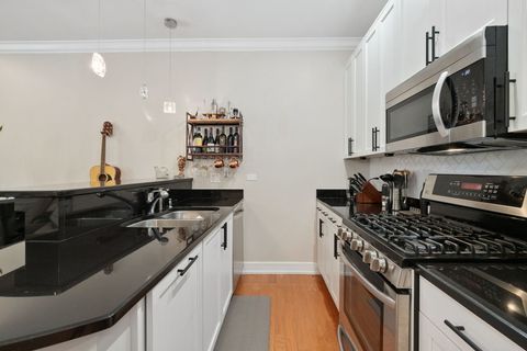 Tiny photo for 4150 N Kenmore Avenue #204, Chicago, IL 60613 (MLS # 12476462)