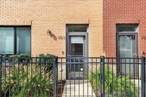 Tiny photo for 103 Home Avenue, Oak Park, IL 60302 (MLS # 12613998)