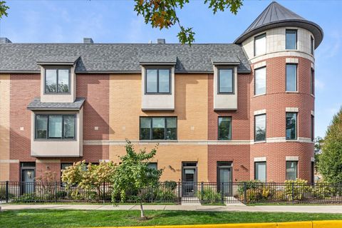 Tiny photo for 103 Home Avenue, Oak Park, IL 60302 (MLS # 12613998)