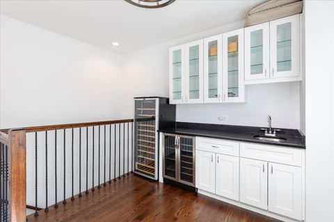 Tiny photo for 103 Home Avenue, Oak Park, IL 60302 (MLS # 12613998)