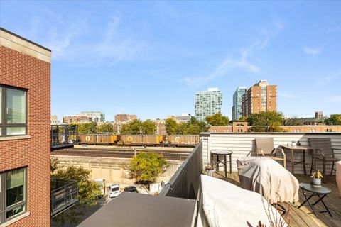 Tiny photo for 103 Home Avenue, Oak Park, IL 60302 (MLS # 12613998)