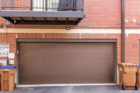 Tiny photo for 103 Home Avenue, Oak Park, IL 60302 (MLS # 12613998)