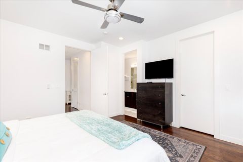 Tiny photo for 103 Home Avenue, Oak Park, IL 60302 (MLS # 12613998)