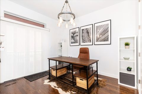 Tiny photo for 103 Home Avenue, Oak Park, IL 60302 (MLS # 12613998)