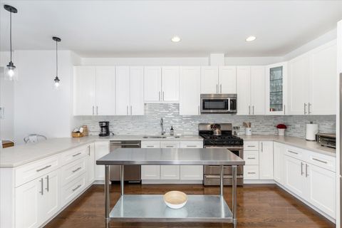 Tiny photo for 103 Home Avenue, Oak Park, IL 60302 (MLS # 12613998)