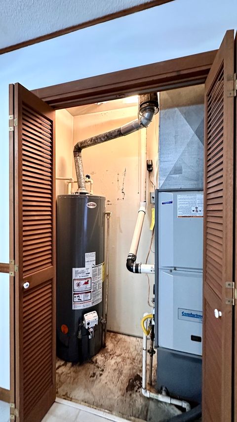 Tiny photo for 1306 E Elm Street, West Frankfort, IL 62896 (MLS # 12551026)