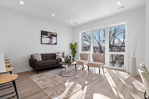 Tiny photo for 2636 W EVERGREEN Avenue #3, Chicago, IL 60622 (MLS # 12550181)