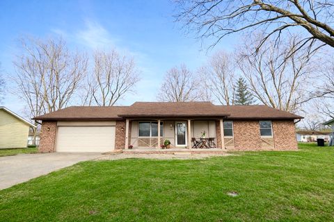Photo of 112 Donoho Drive, Salem, IL 62881 (MLS # 12605844)