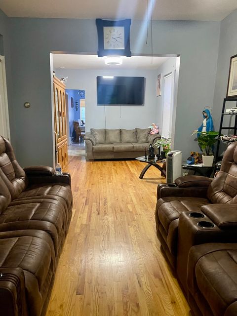Tiny photo for 3513 W BEACH Avenue, Chicago, IL 60651 (MLS # 12429410)