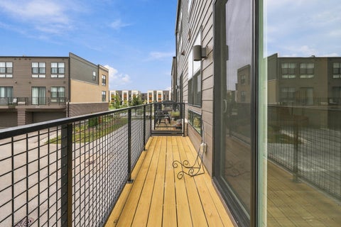 Tiny photo for 1209 Lakepointe Drive, Schaumburg, IL 60173 (MLS # 12759868)