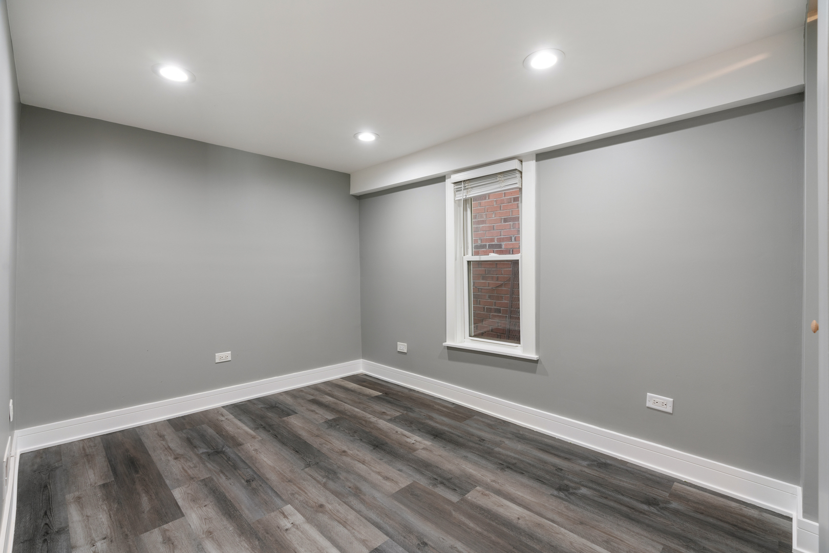 4624 N Springfield Avenue 1