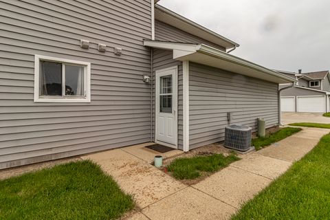 Tiny photo for 17490 W Chestnut Lane, Gurnee, IL 60031 (MLS # 12706296)