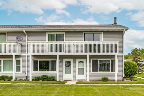 Tiny photo for 17490 W Chestnut Lane, Gurnee, IL 60031 (MLS # 12706296)