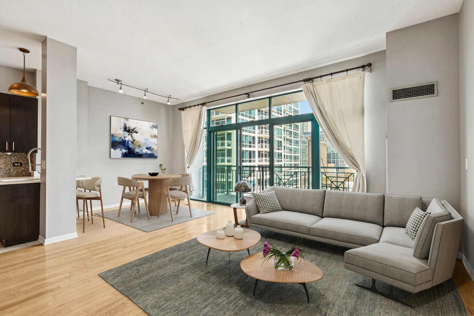 340 W Superior Street 1102