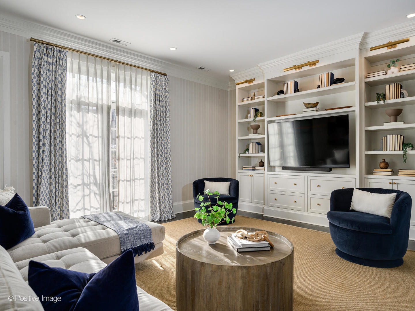 1919 N SHEFFIELD Avenue 2